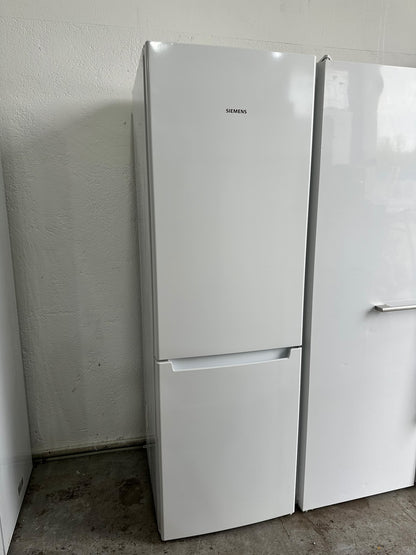 Siemens KG36NNW30/08 NoFrost Køle-/Fryseskab – 302 L – Hvid – Brugt