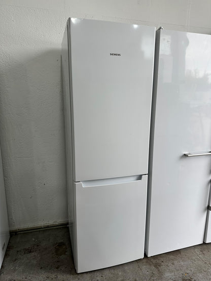 Siemens KG36NNW30/08 NoFrost Køle-/Fryseskab – 302 L – Hvid – Brugt