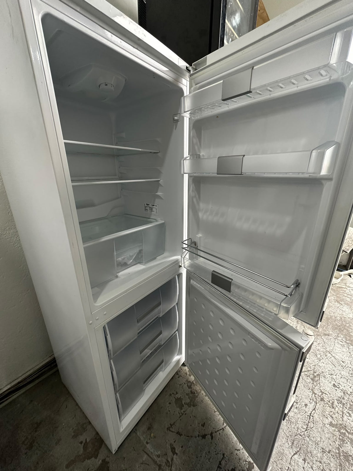 GRAM KF 3255-90 Køle-/Fryseskab – 229 L – Hvid – Brugt